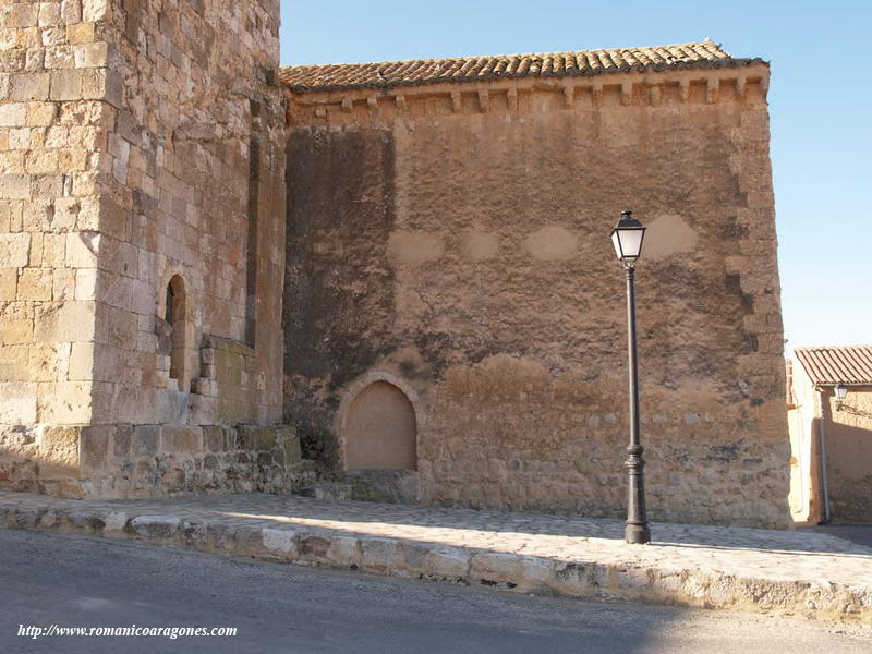 VISTA NORTE DE LA NAVE Y BASE DE LA TORRE